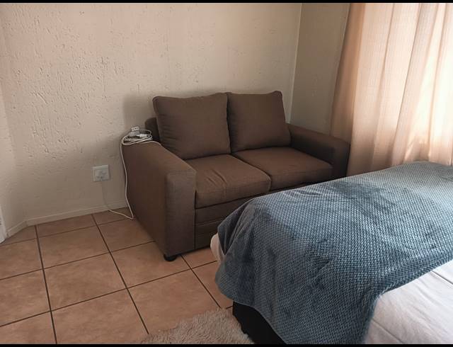 2 BEDROOM SECTIONAL TITLE FOR SALE IN KLIPPOORTJE